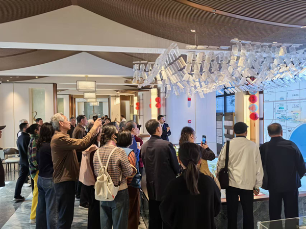 康养+旅游，，，，，激活墟落振兴新引擎